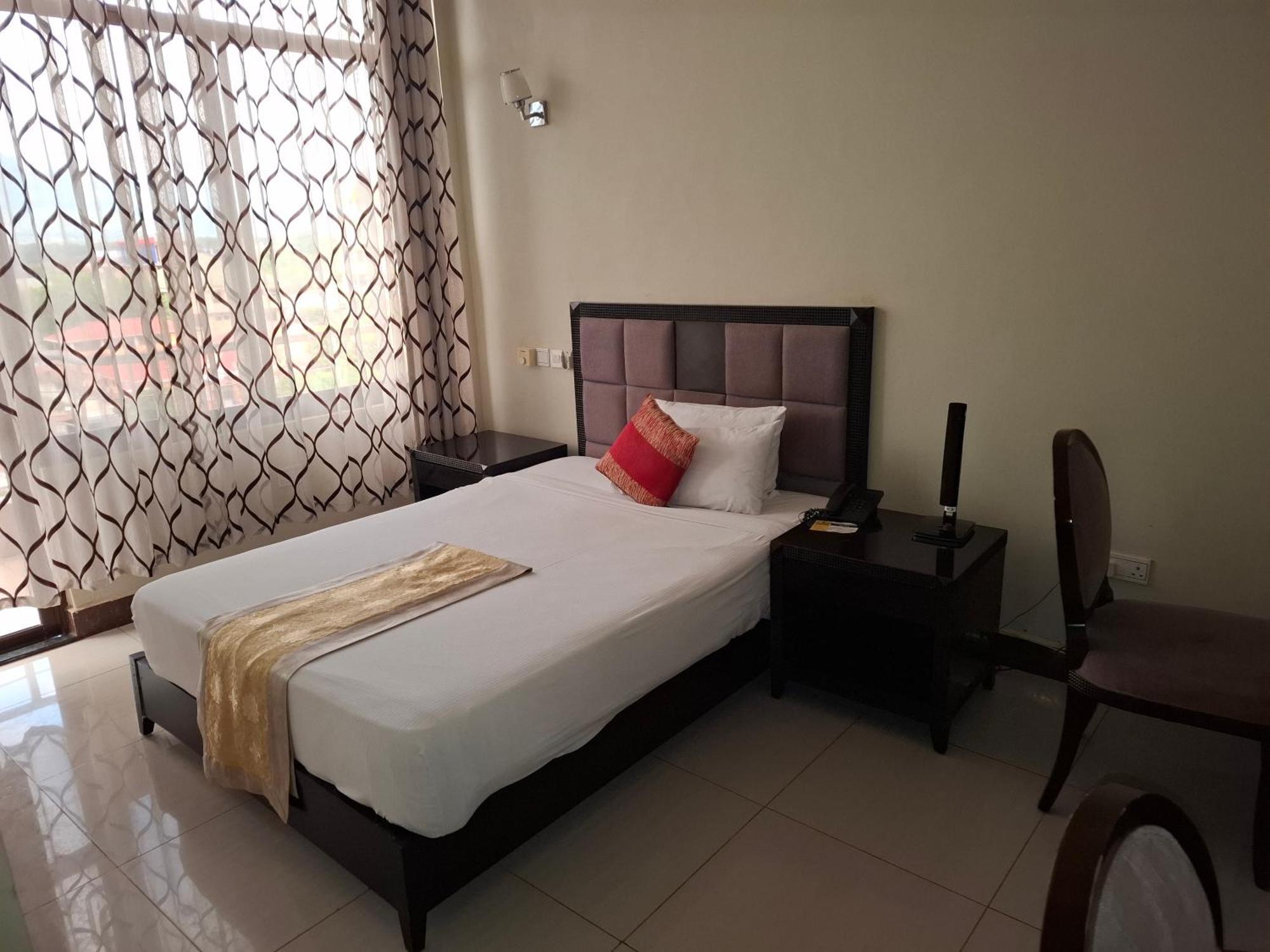 Flomi Hotel Morogoro Dış mekan fotoğraf